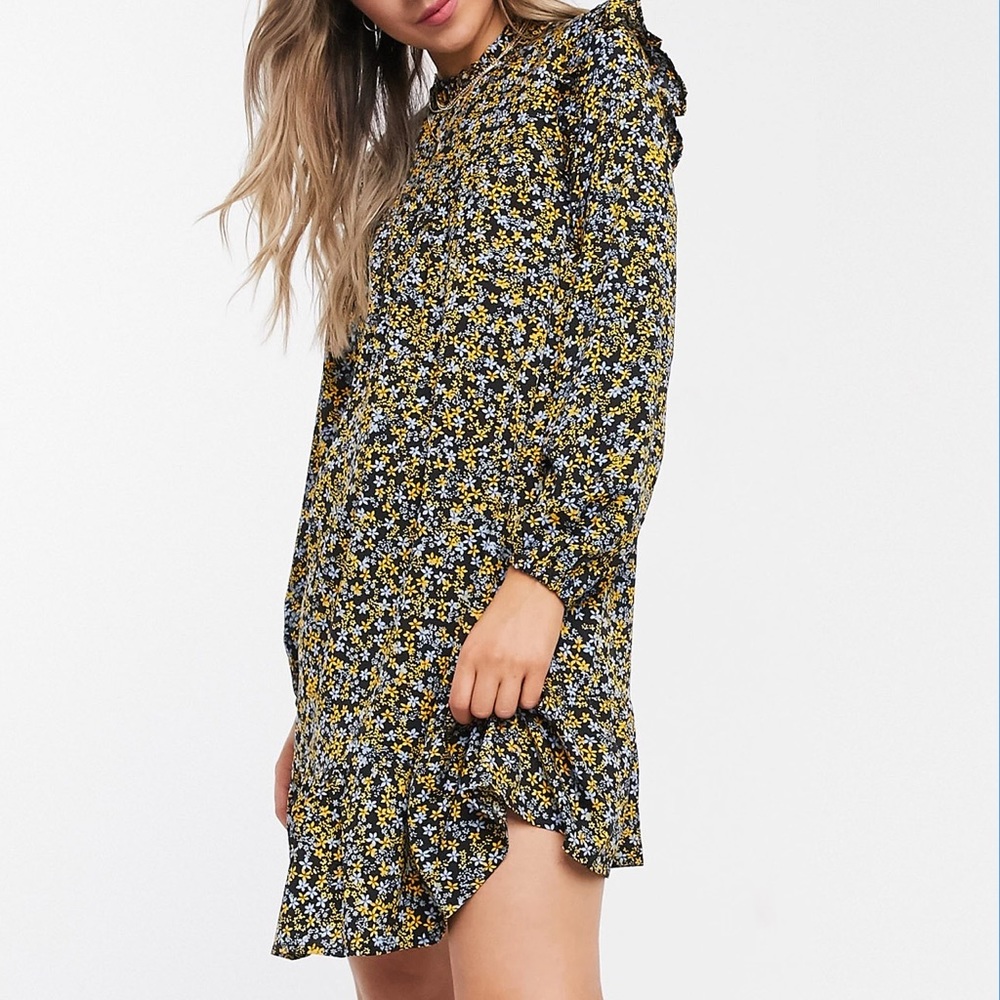 New Look Ruffle Sleeve Smock Dress in Blue Floral 2